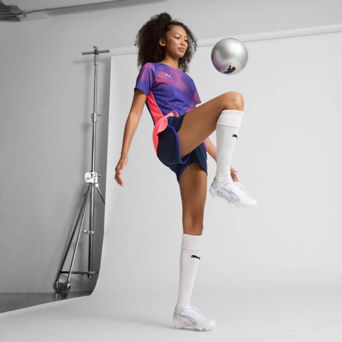 Botas de fútbol para mujer ULTRA 5 ULTIMATE BRILLIANCE para terreno firme