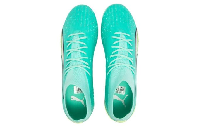 Botas de fútbol profesionales Ultra Pro MG «Menta Eléctrica»