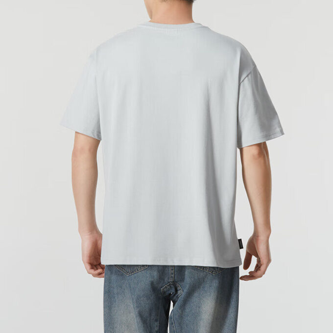 Camiseta con el logo «Gris»
