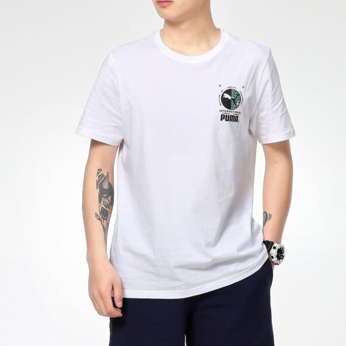 Camiseta de manga corta con estampado fotográfico de grafiti «Blanco, azul y rojo»