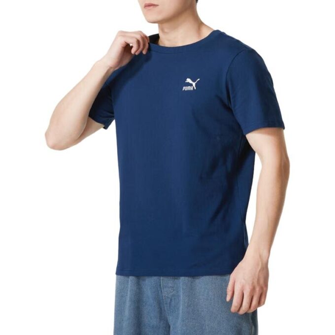 Camiseta deportiva con el logotipo «Azul marino»