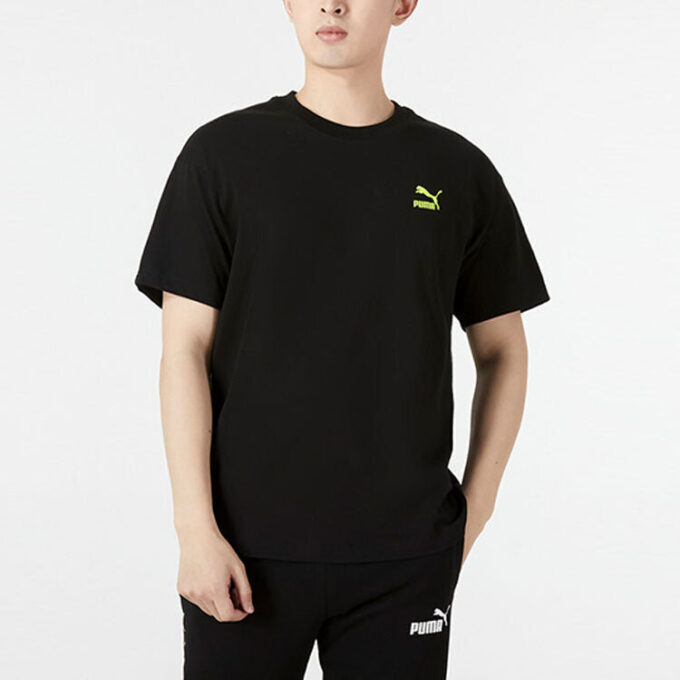 Camiseta deportiva con eslogan «Negra»