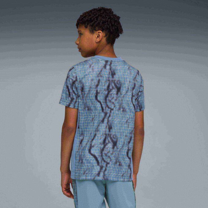 Camiseta estampada para niños grandes Train All Day Essentials Camiseta estampada para niños grandes Train All Day Essentials
