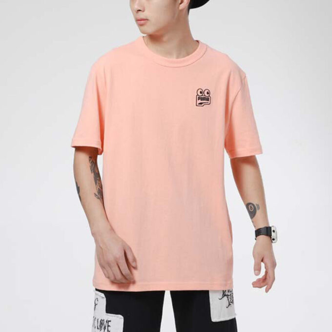 Camiseta gráfica Peach Downtown «Rosa y negra»