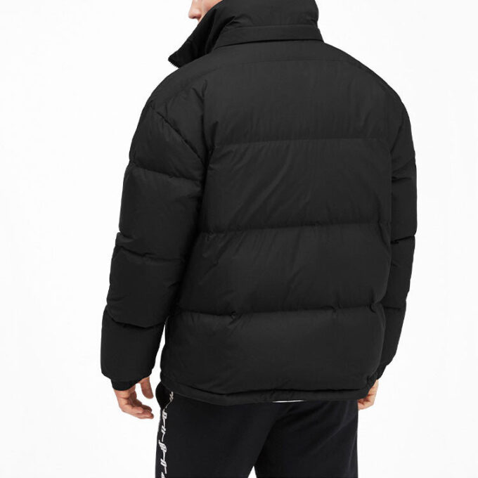 Chaqueta de plumas clásica «Negro y blanco»