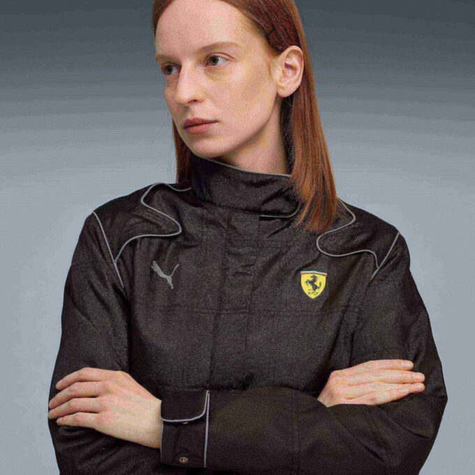Chaqueta premium para mujer de la Scuderia Ferrari