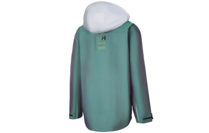 Chaqueta Tech Stormcell de PUMA x Helly Hansen «Verde y negro»