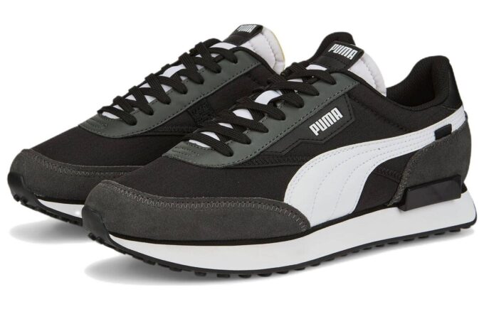 Future Rider juega con «Black»
