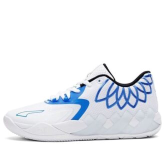 MB.01 Balón LaMelo bajo «Colores del equipo: Blanco Bluemazing»