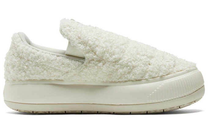 (Mujeres) Zapatillas sin cordones Mayu de gamuza «Teddy – Marshmallow»