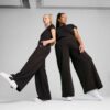 Pantalones deportivos anchos para mujer: básicos de armario Pantalones deportivos anchos para mujer: básicos de armario