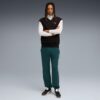 Pantalones deportivos holgados para hombre: básicos de armario