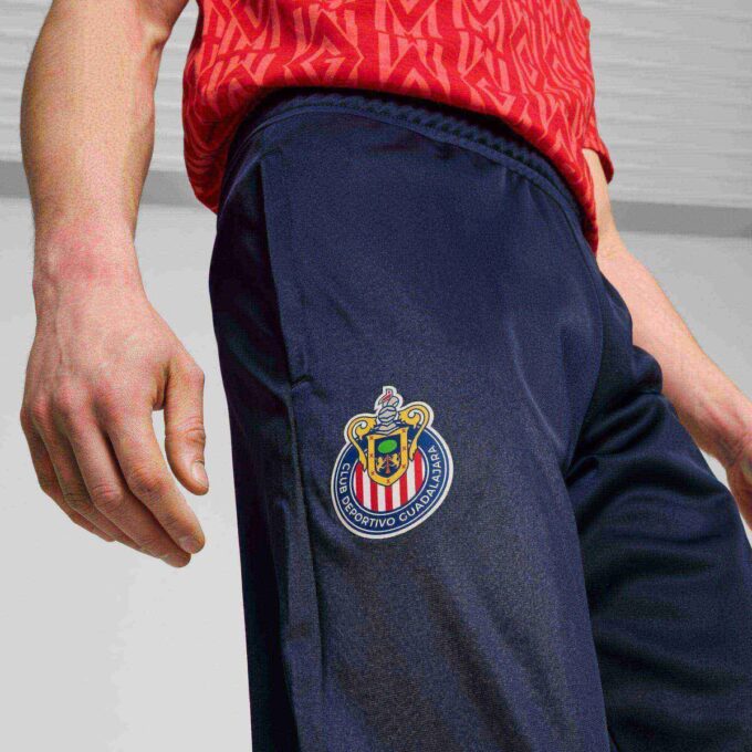 Pantalones deportivos para hombre ftblCULTURE+ del C.D. Guadalajara Pantalones deportivos para hombre ftblCULTURE+ del C.D. Guadalajara