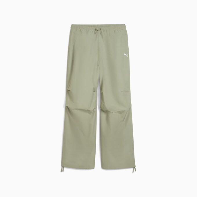 Pantalones paracaídas para mujer: esenciales para tu armario