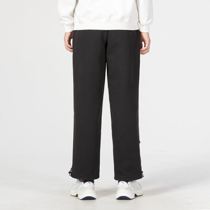Pantalones rectos con insignia del equipo «Negro»
