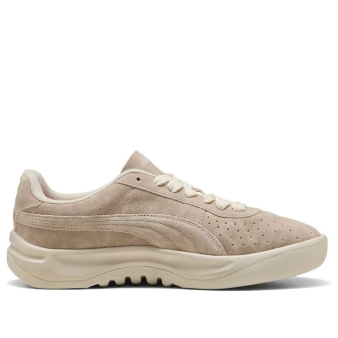 Paquete especial «Desert Sun» de PUMA x Scuderia Ferrari GV