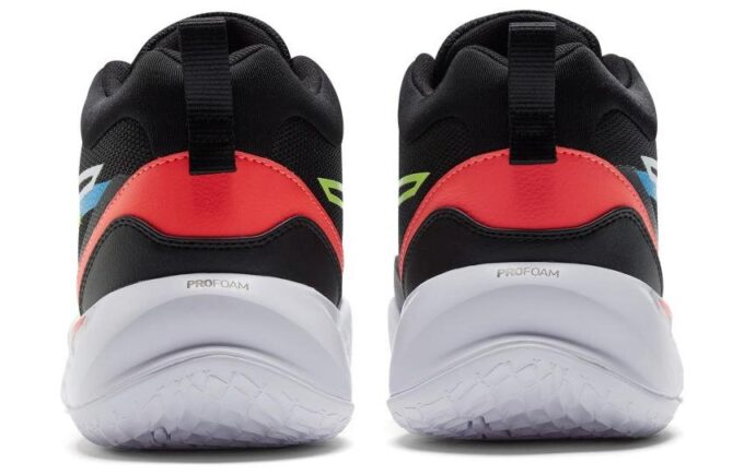 Playmaker Pro «Lima negra azabache»