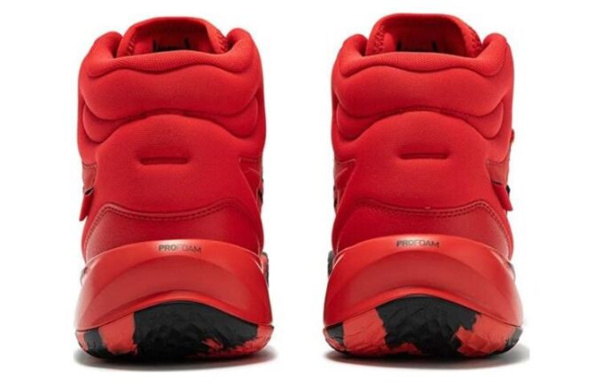 Playmaker Pro Mid «Rojo Negro