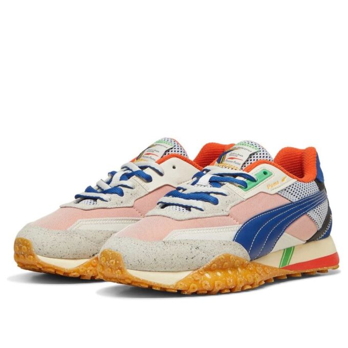 Podio de pilotos Blktop «Alpine Snow Clyde Royal»