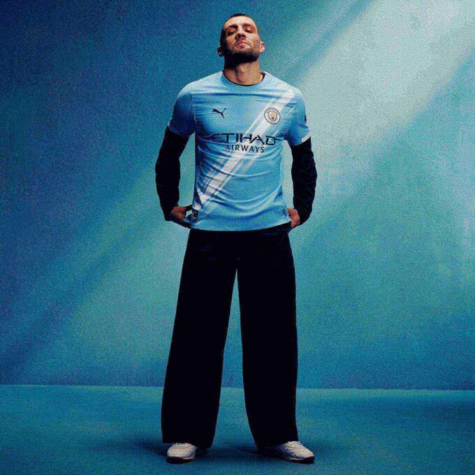 Camiseta de fútbol auténtica de local del Manchester City 25/26 para hombre