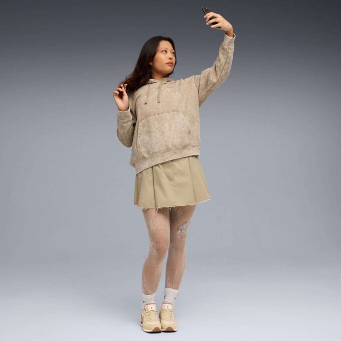 Sudadera con capucha de polar con lavado ácido Elevated Essentials para mujer