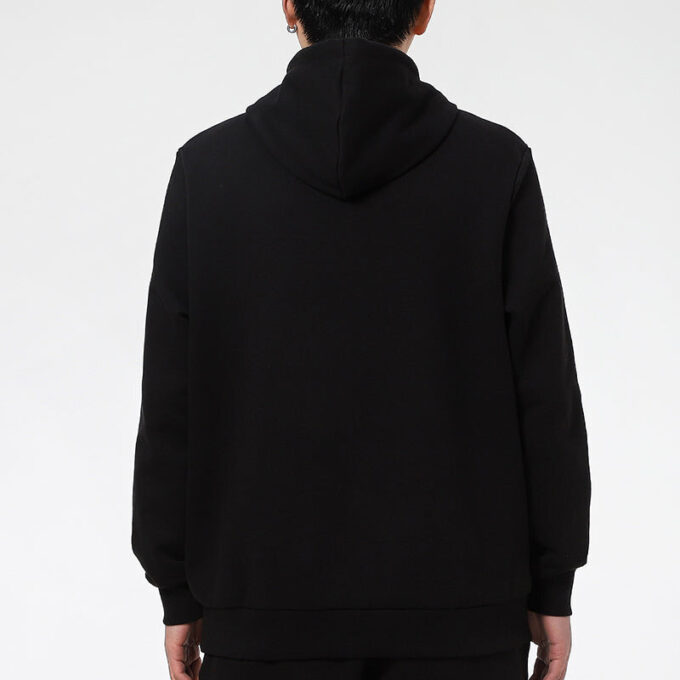 Sudadera con capucha gráfica «Negro y blanco»