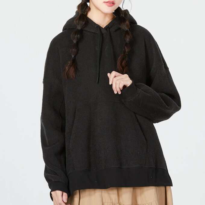 Sudadera con capucha invernal (mujeres) «Negra»