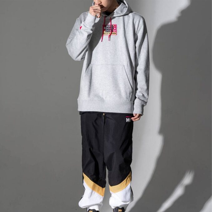 Sudadera con capucha PUMA x Helly Hansen «Gris y roja»