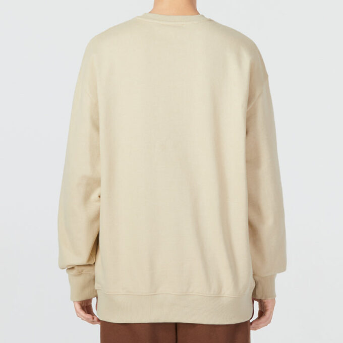Suéter con cuello redondo y gráfico CC «Beige»