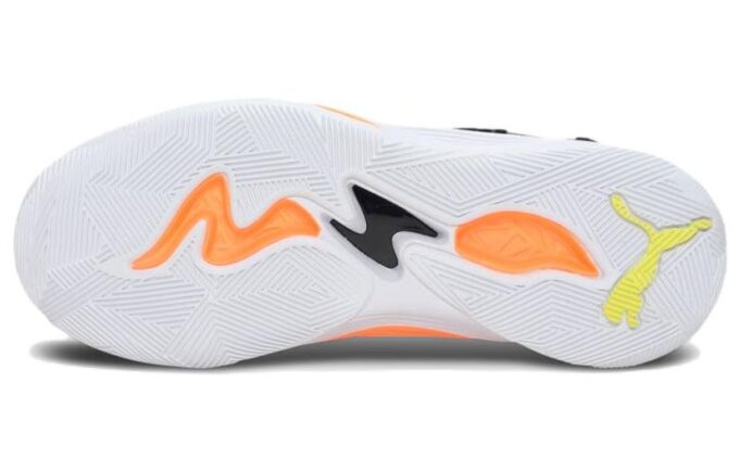 TRC Blaze Court «Blanco y negro»