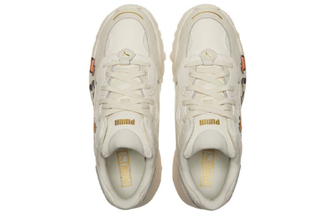 (WMNS) Pulsar Wedge CN «Logo – Corazones»