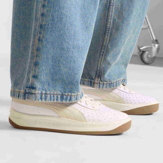 Zapatillas deportivas de base especial GV Zapatillas deportivas de base especial GV