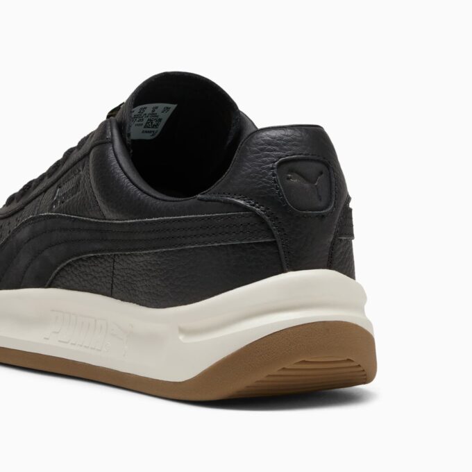 Zapatillas deportivas de base especial GV Zapatillas deportivas de base especial GV
